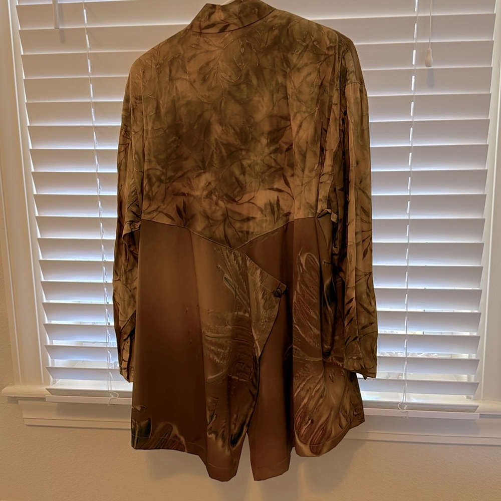 Silk blouse slit back - Picture 3 of 3